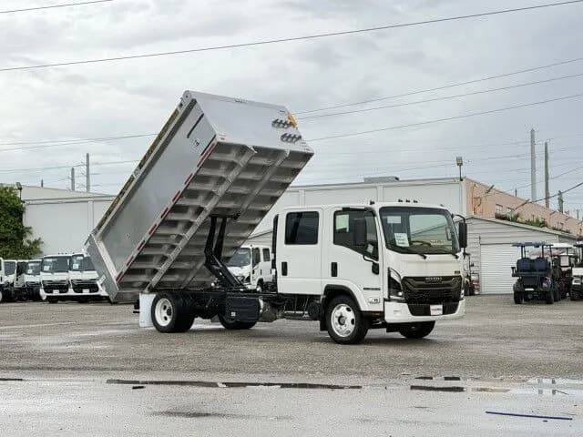 2026 Isuzu NPR-XD Crew Cab DSL - Dump