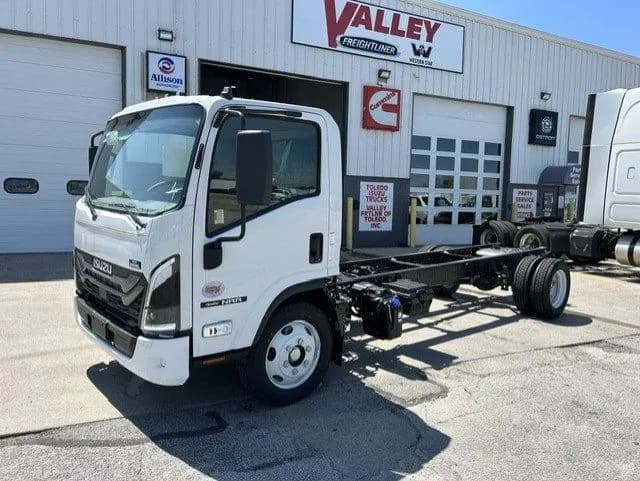 2027 Isuzu NRR 2027 - Chassis