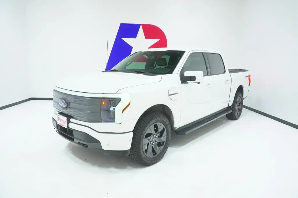 2023 Ford F-150 Lightning - Pickup