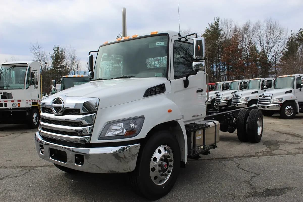 2025 Hino L7