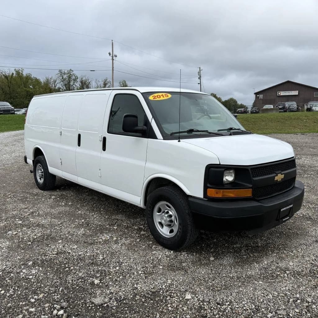 2015 Chevrolet Express 3500 Cargo Extended - Vans