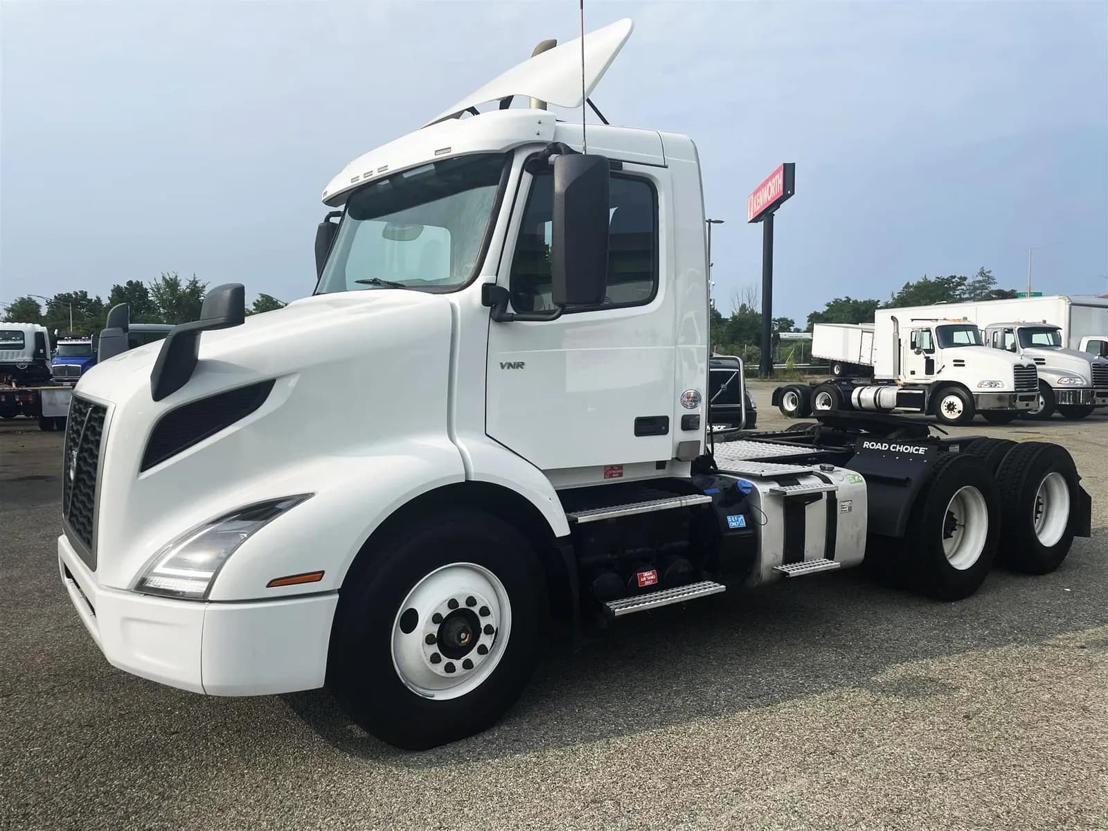 2019 Volvo VNR64T