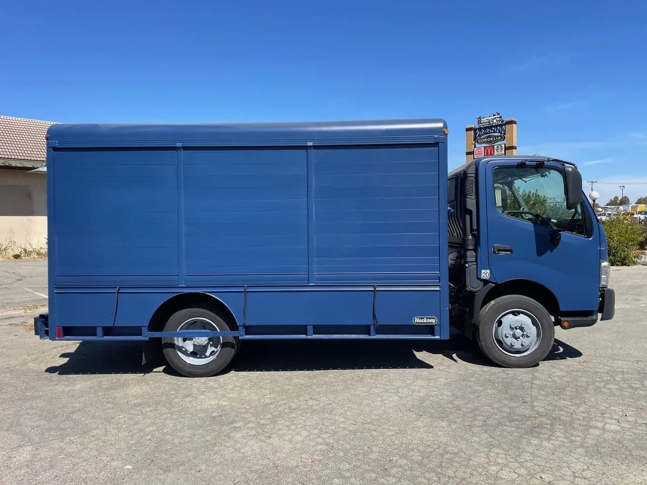 2020 Hino 195