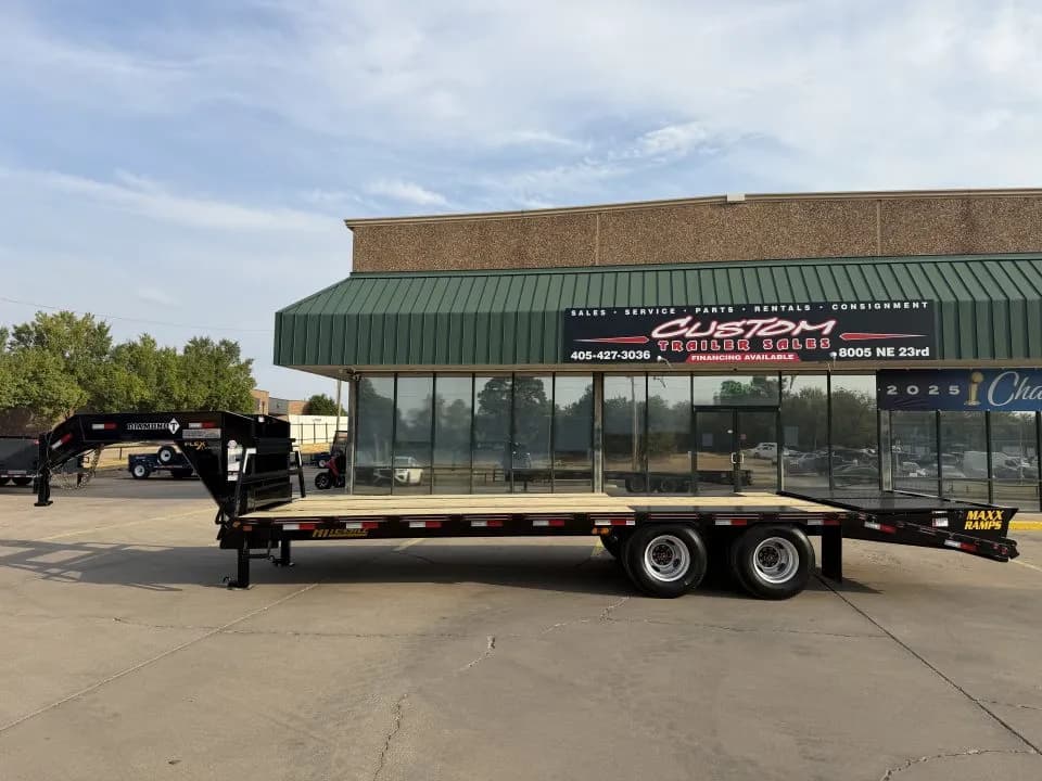 2027 Diamond T DTF 25 X 102 - Flatbed