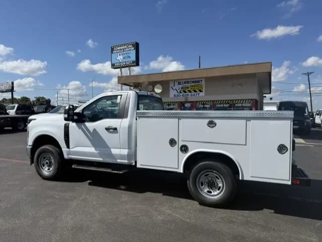 2027 Ford F-250 - Service