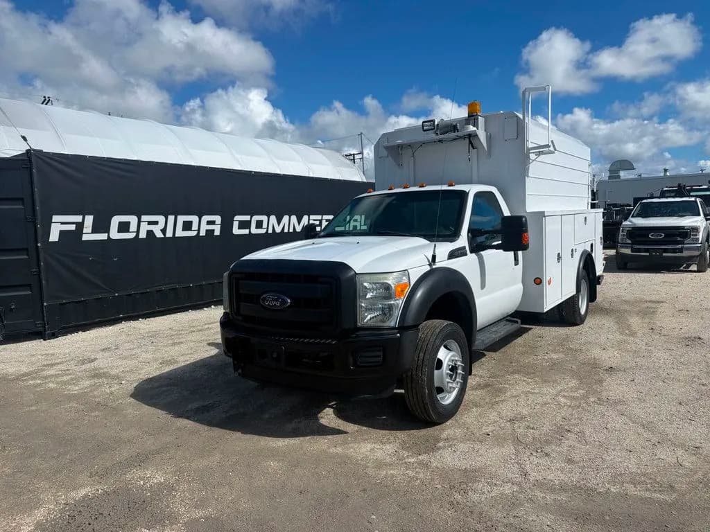 2015 Ford F-550 - Service