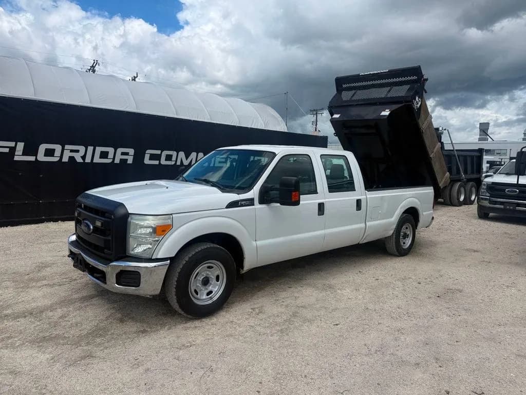 2016 Ford F-250 Crew Cab With Dumper Dogg Insert - Pickup