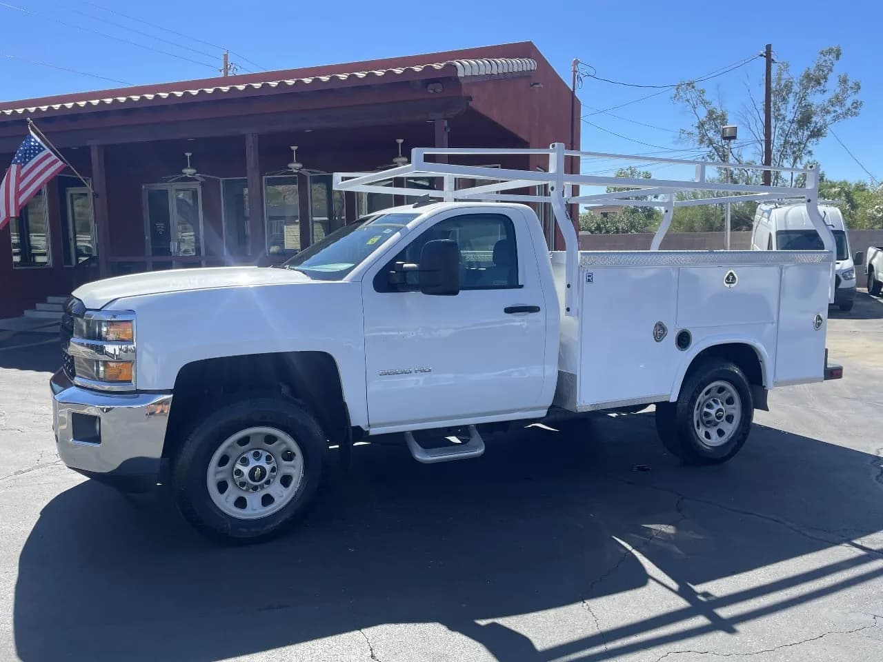 2017 Chevrolet Silverado 3500HD - Service