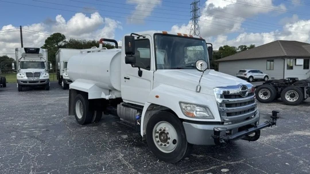 2018 Hino 338 - Chassis