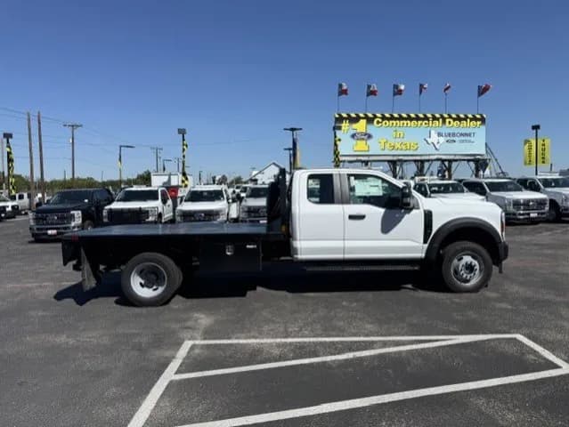 2027 Ford F-450 - Chassis