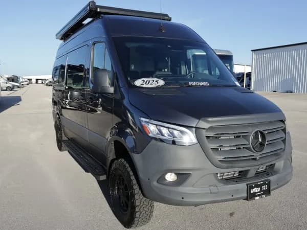 2025 Storyteller Overland DARK - Vans