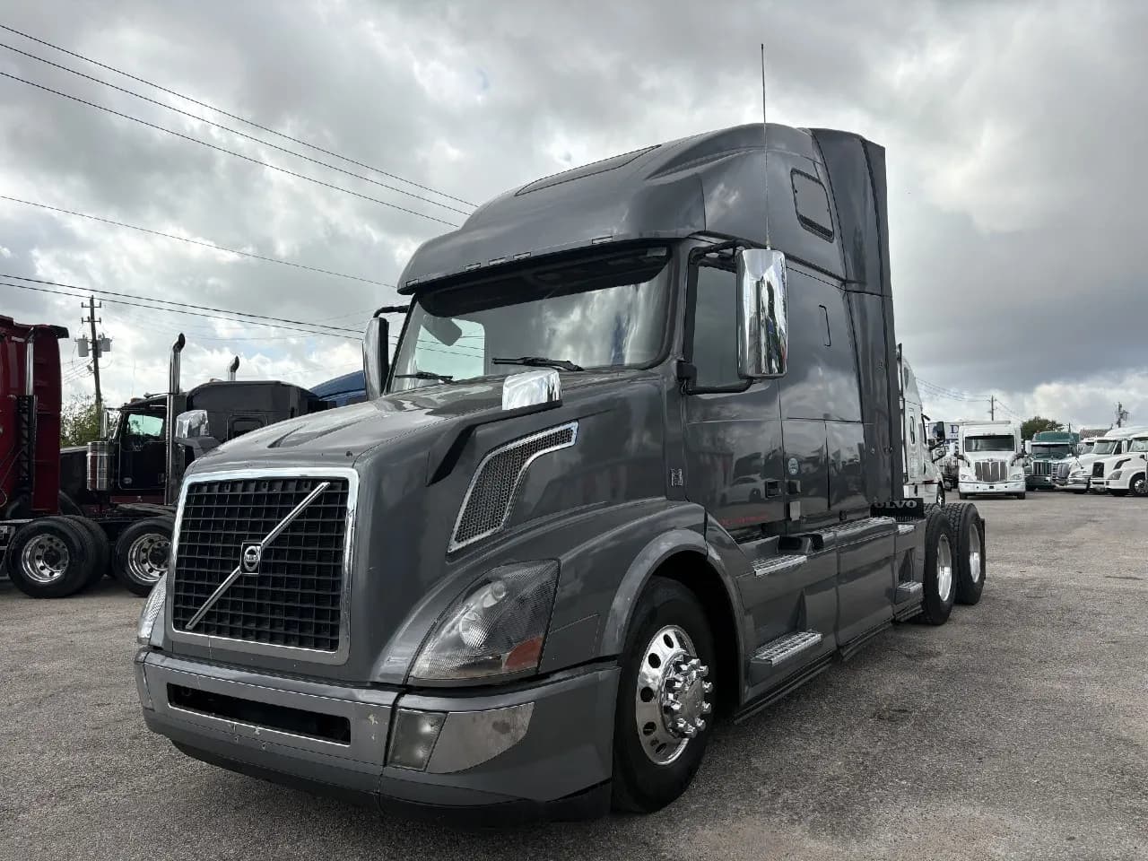 2015 Volvo VNL760