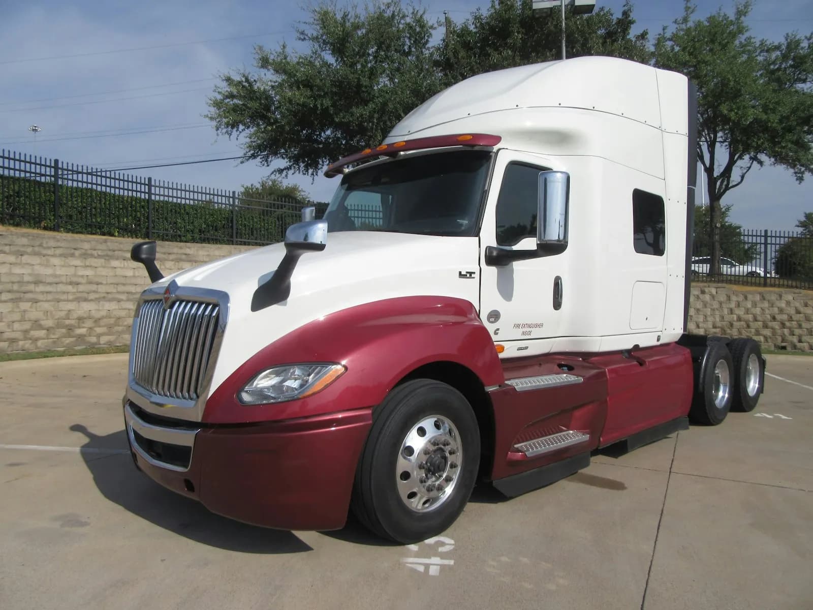 2022 International LT625