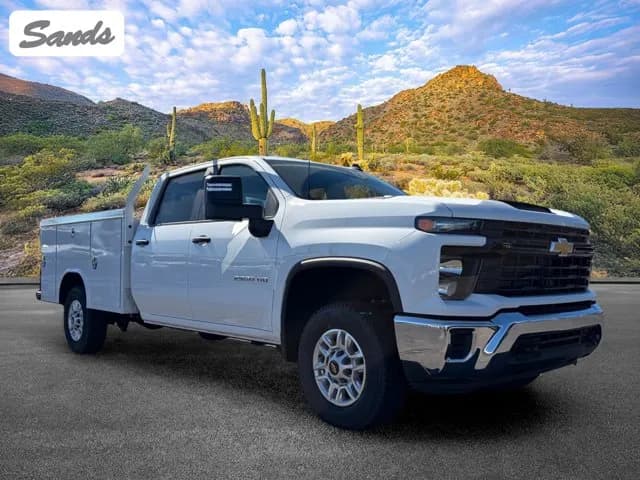 2026 Chevrolet Silverado 2500 Crew Cab - Chassis