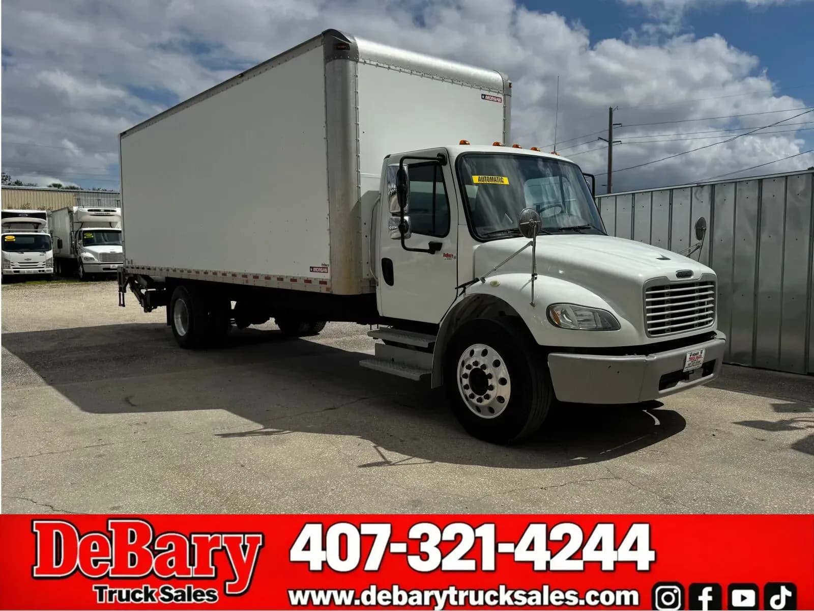 2019 Freightliner M2 106 - Box
