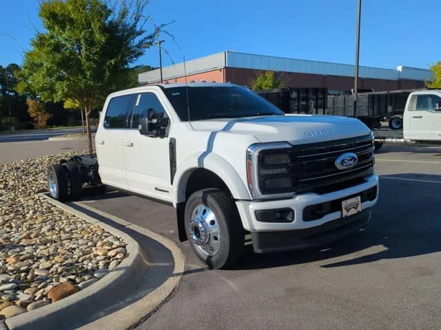 2027 Ford F-550 Crew Cab - Chassis