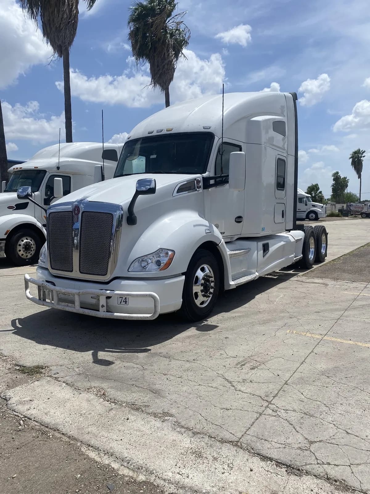 2020 Kenworth T680 Tandem Axle - Sleeper