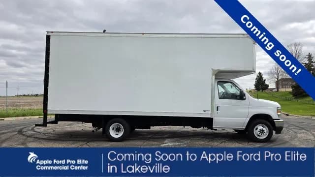 2027 Ford E-450 - Box