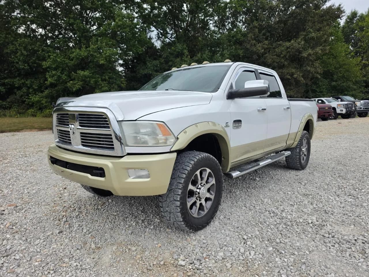 2011 Dodge 2500 Laramie Crew Cab LWB - Pickup