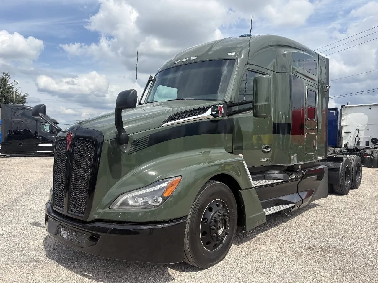 2023 Kenworth T680 - Sleeper