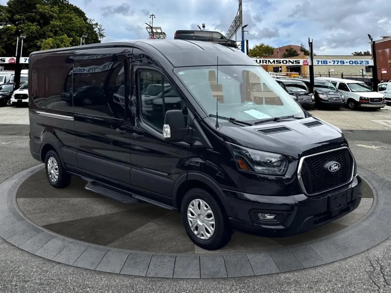 2026 Ford Transit Passenger Wagon T-350 148" Med Roof XLT - Vans