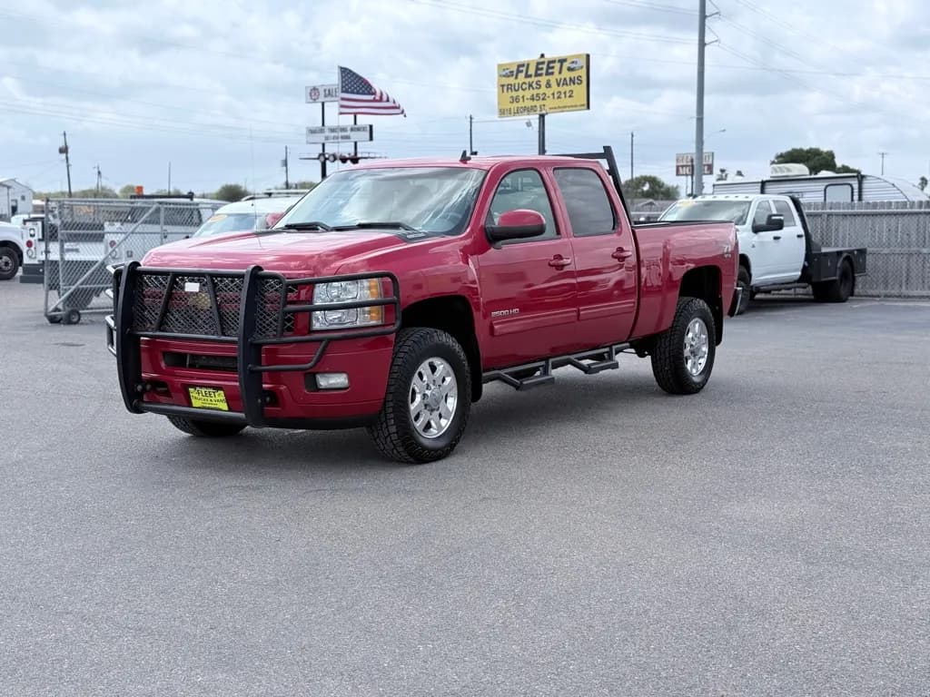 2013 Chevrolet Silverado 2500 Crew Cab - Pickup
