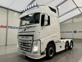2022 VOLVO