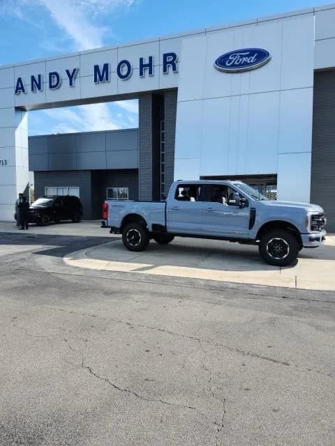 2027 Ford F-350 Crew Cab - Pickup