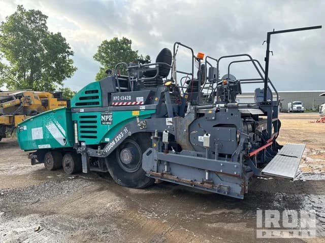 2013 Vogele Vision 5203-2I Wheel Asphalt Paver - Mixer