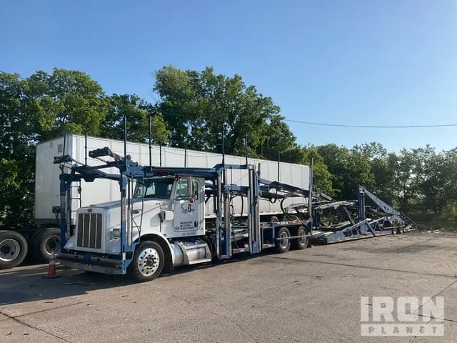 2014 Peterbilt 365 Car Carrier Truck - Car Hauler Trucks