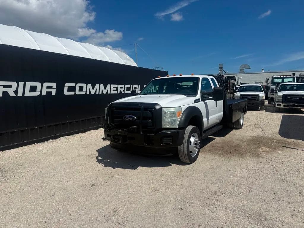 2016 Ford F-550 Extended Cab Gooseneck - Flatbed