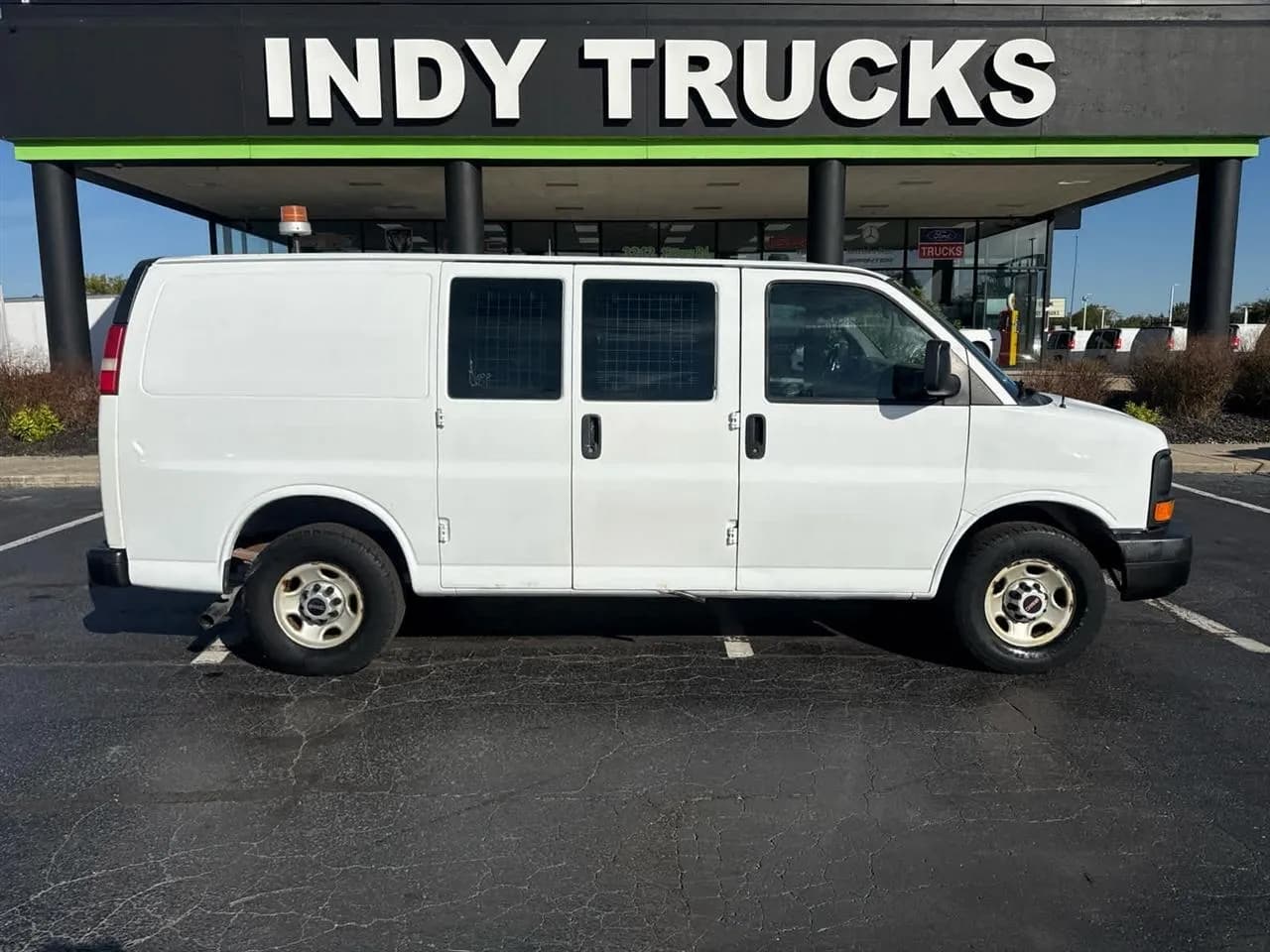 2014 GMC Savana - Vans