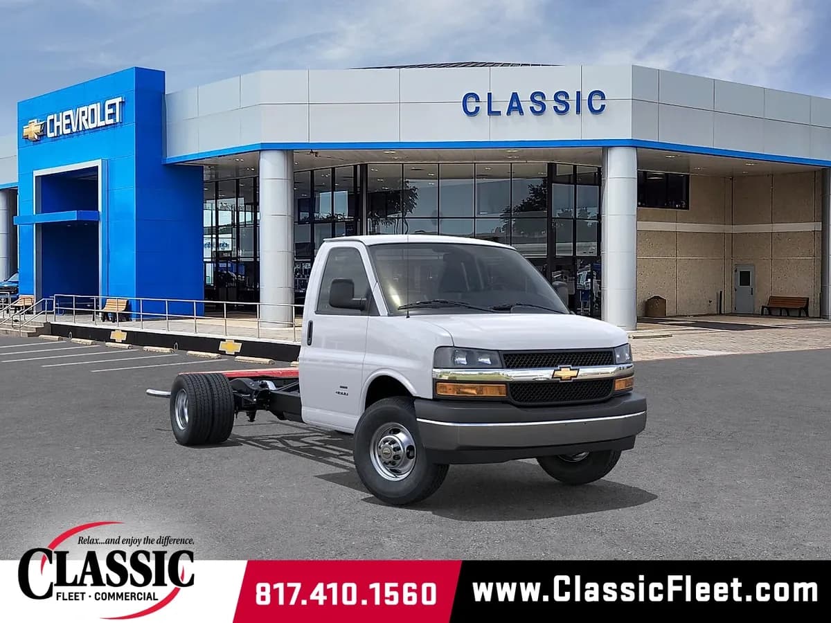 2026 Chevrolet Express 3500 - Box
