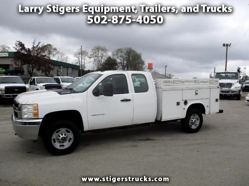 2011 Chevrolet Silverado 2500HD LS Ext Cab Long Bed - Chassis