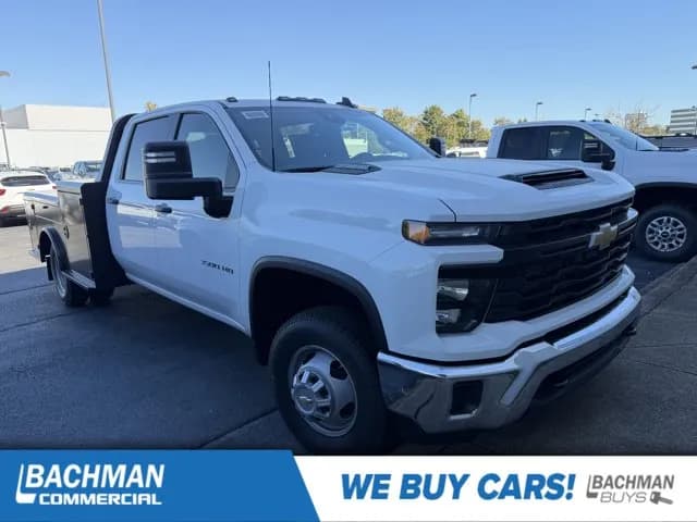 2026 Chevrolet Silverado 3500 Crew Cab - Chassis