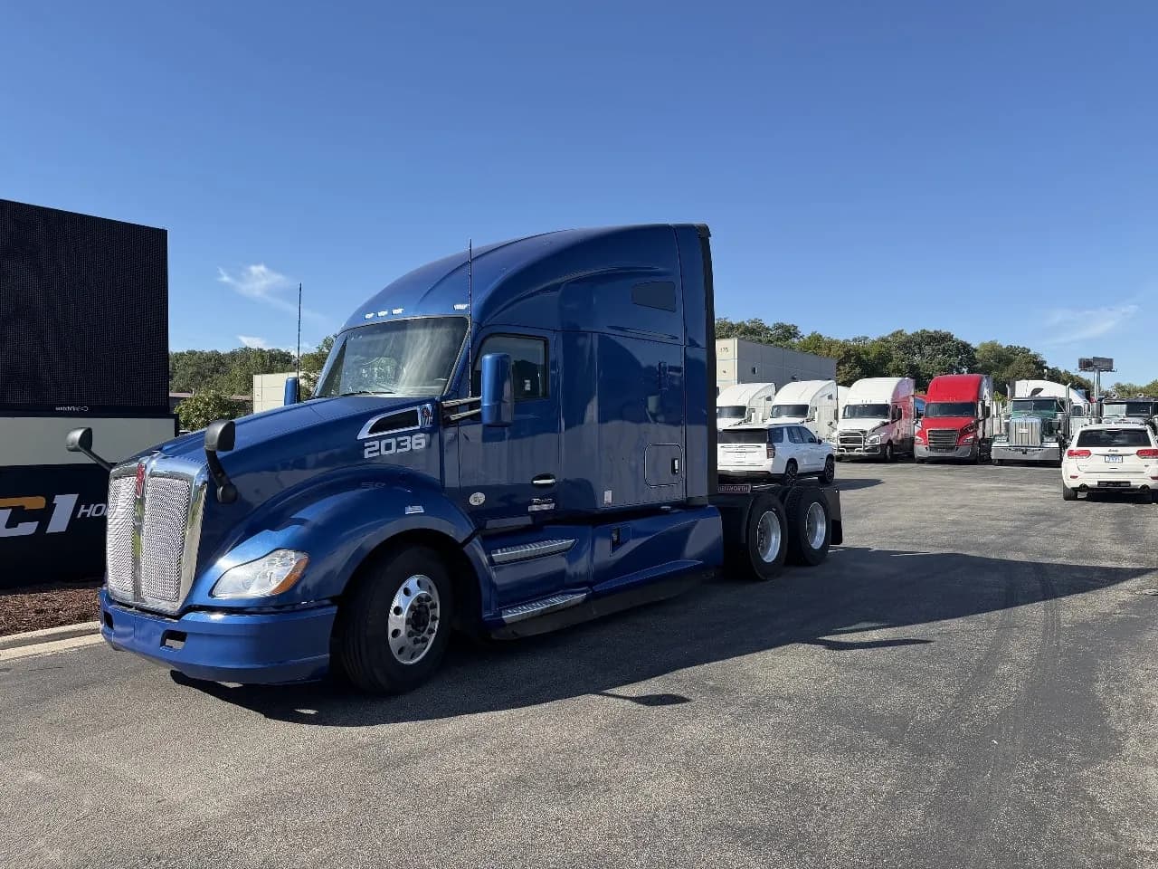 2022 Kenworth T680 - Sleeper