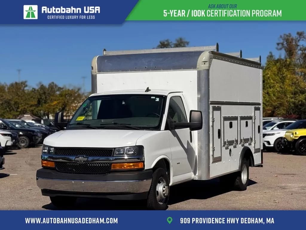 2022 Chevrolet Express 3500 - Box