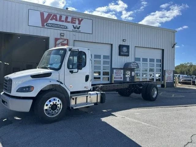2027 Freightliner M2 106 - Chassis