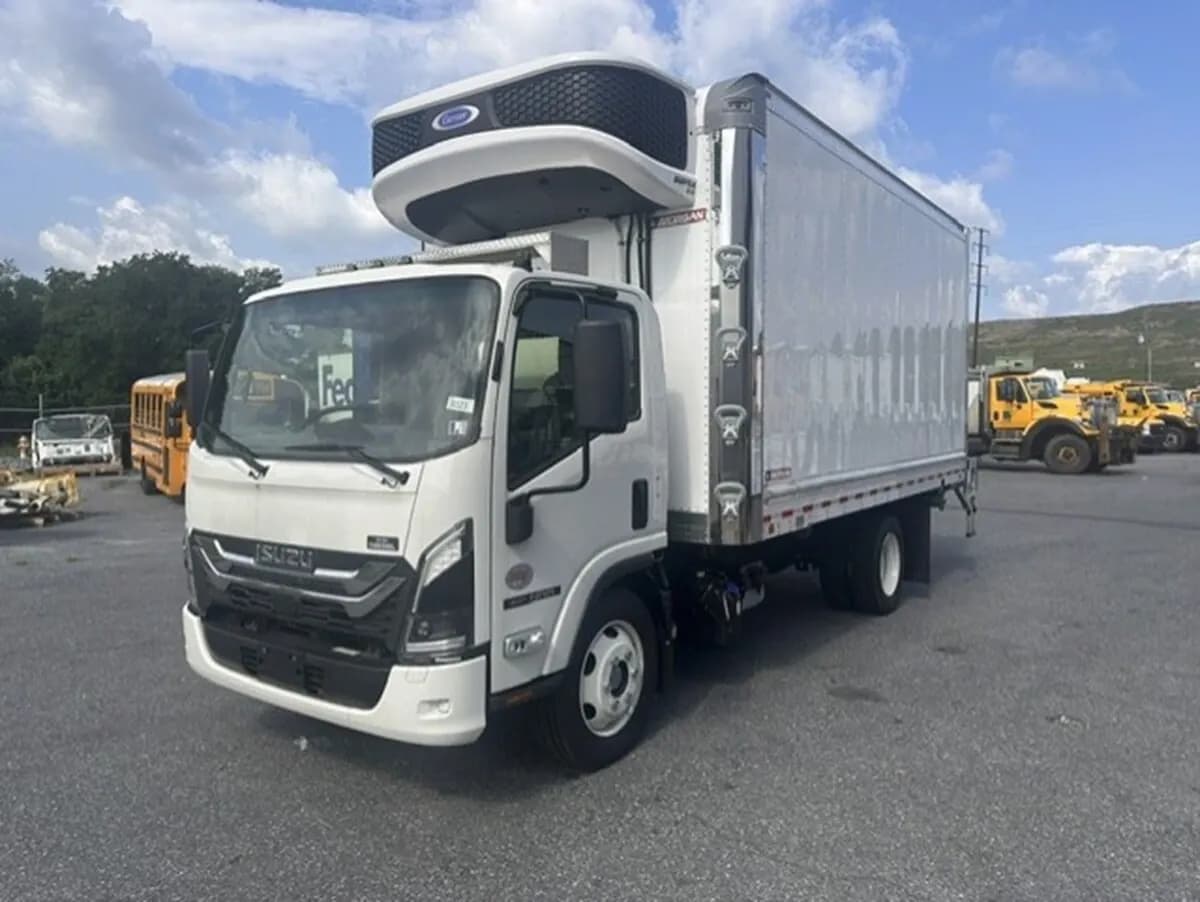 2025 Isuzu NRR - Chassis
