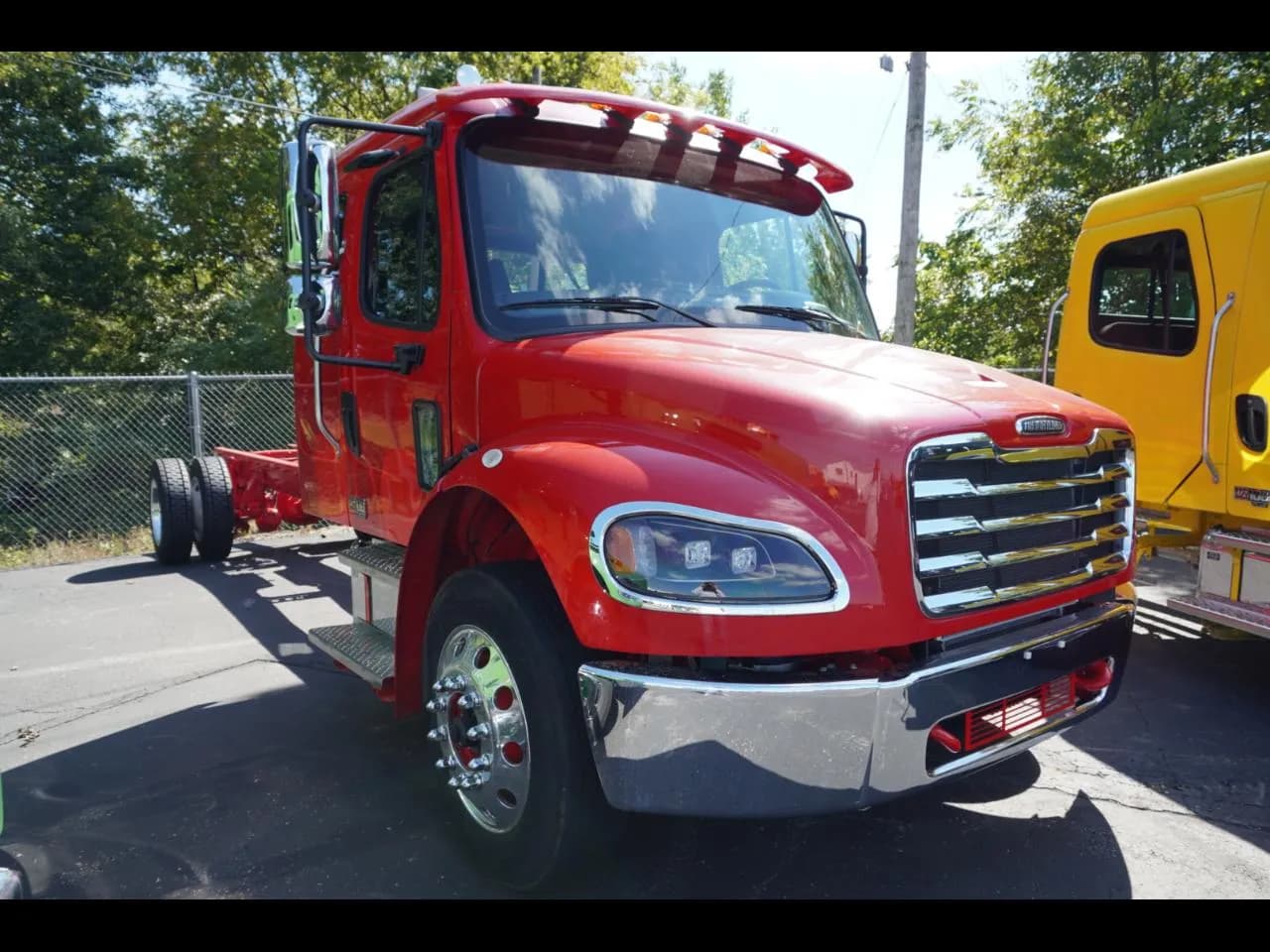 2027 Freightliner M2 106 - Tow