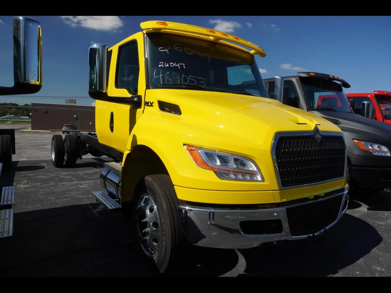 2027 International MV607 Ext Cab Jerrdan - Tow