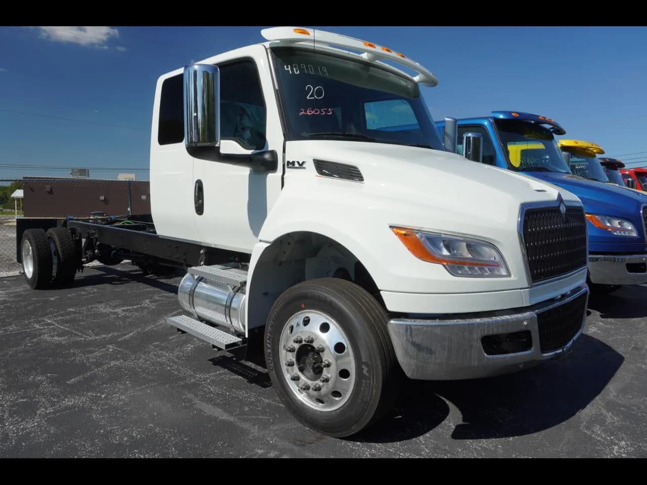 2027 International MV607 Ext Cab Jerrdan - Tow
