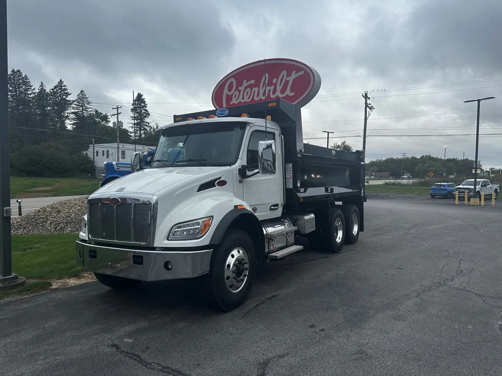 2027 PETERBILT 548