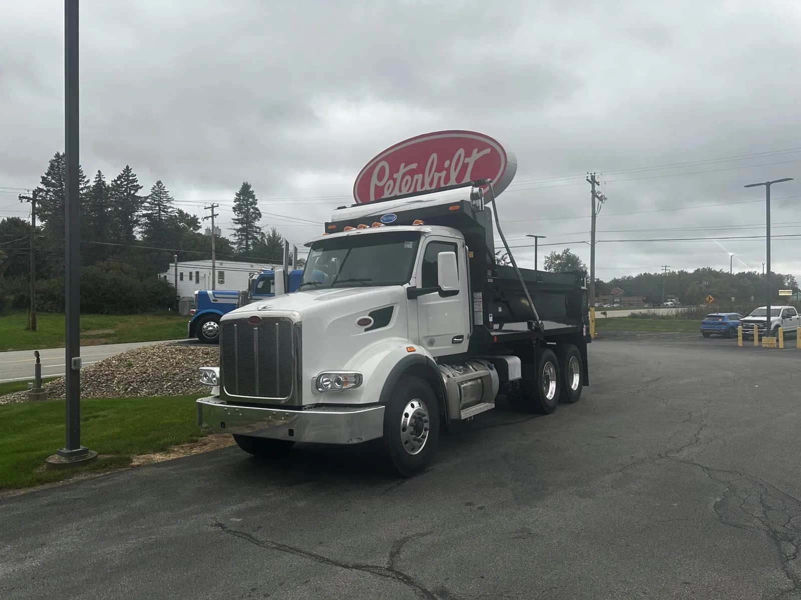 2027 PETERBILT 567