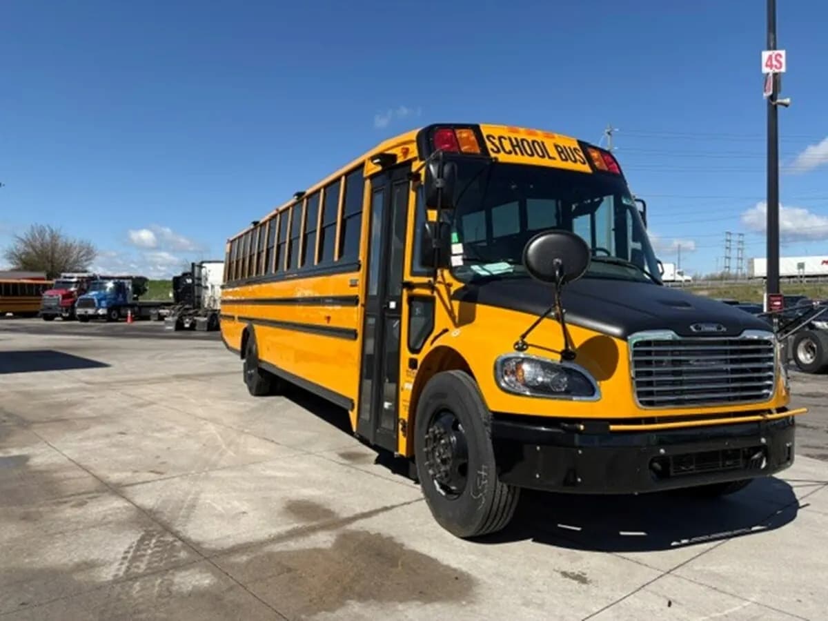 2027 Thomas BUS Saf-T-Liner - Passenger Bus / Shuttle Bus / SUV
