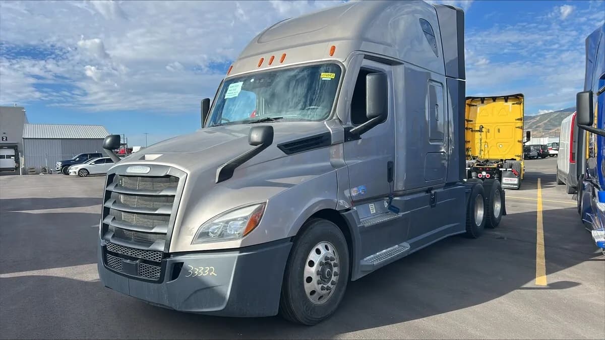 2025 Freightliner Cascadia
