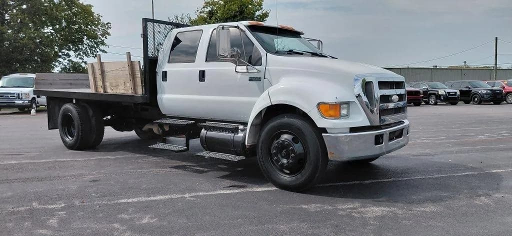 2007 Ford F-650 Crew Cab - Chassis