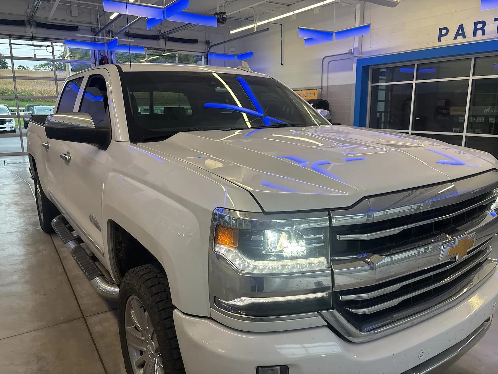 2018 Chevrolet Silverado 1500 Crew Cab - Pickup