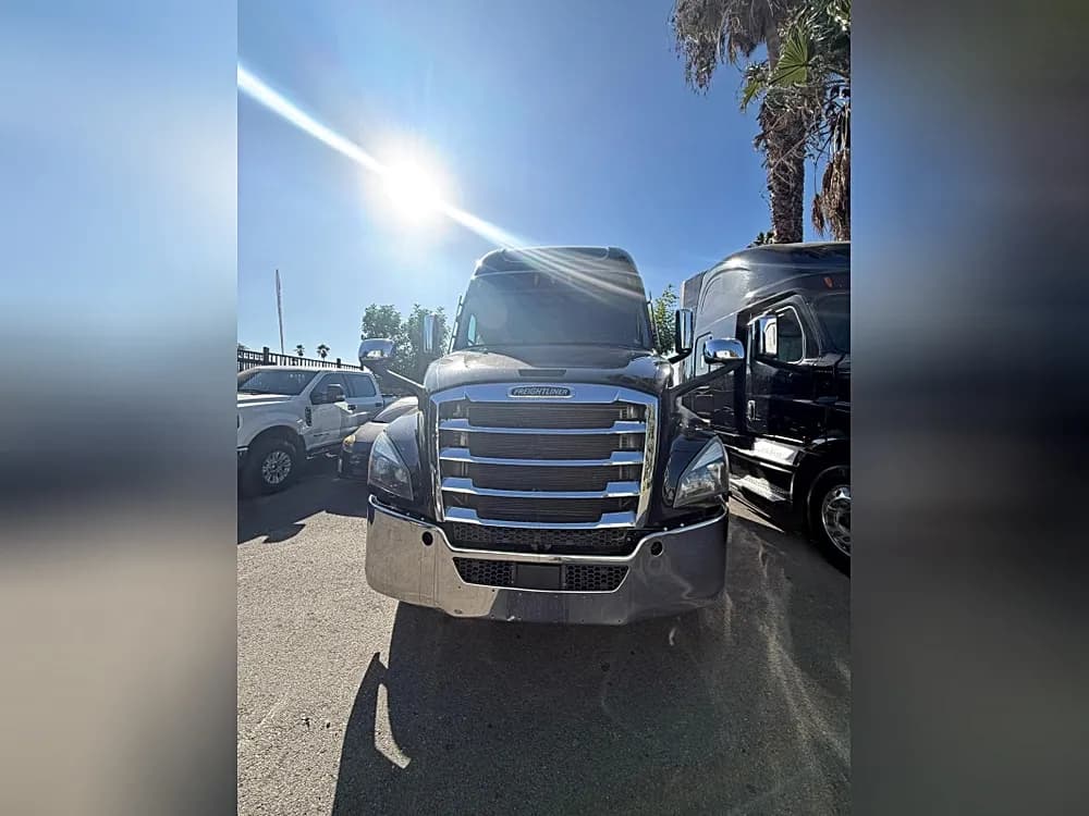2022 Freightliner Cascadia