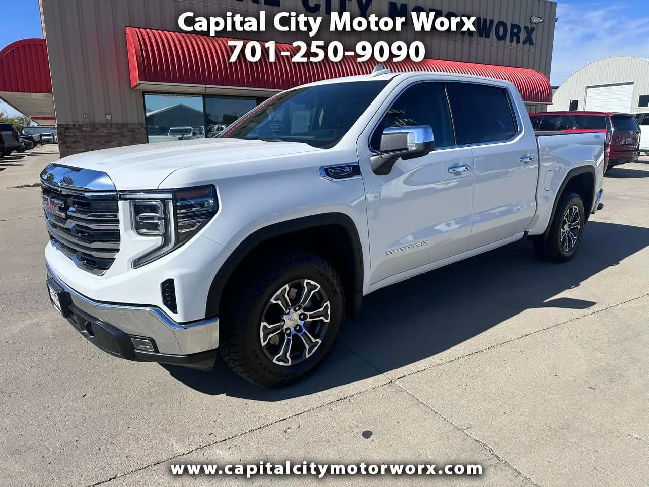 2025 GMC Sierra 1500 SLT Crew Cab - Pickup